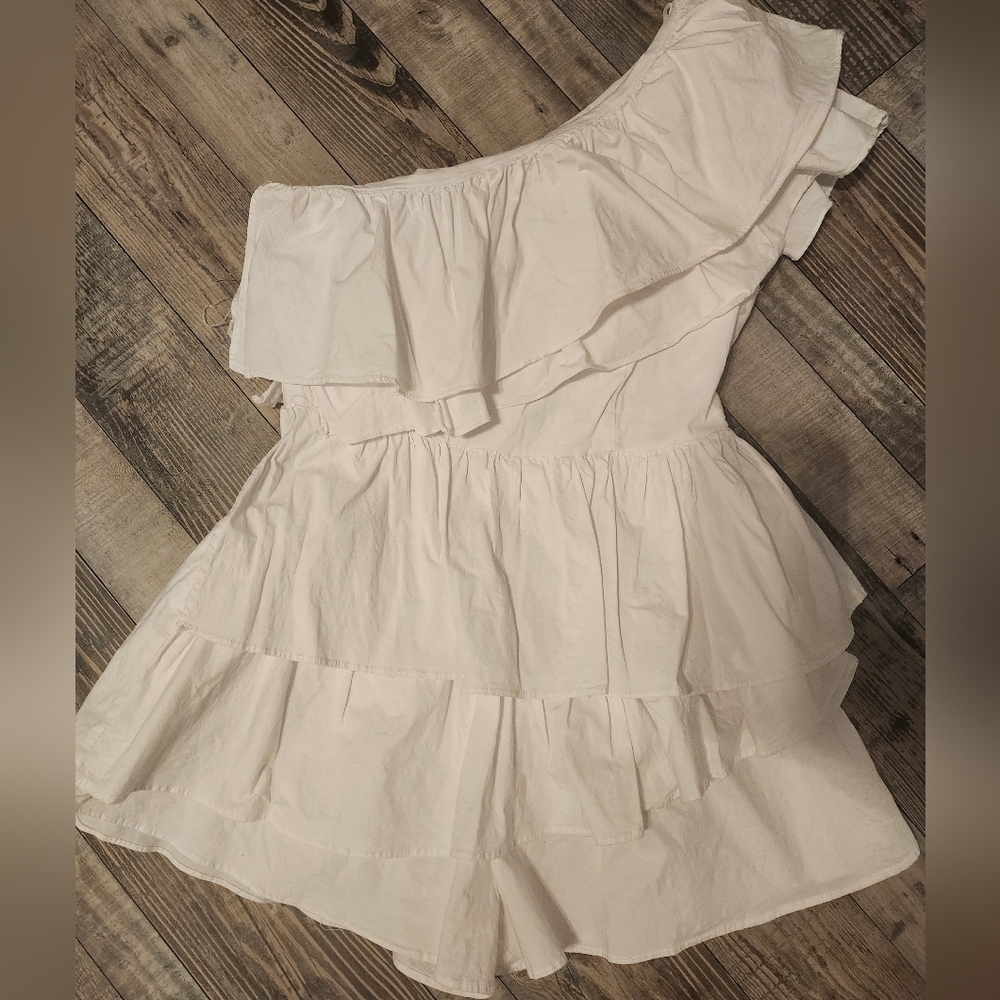 DO+BE Elegant White Romper/Dress Size Large